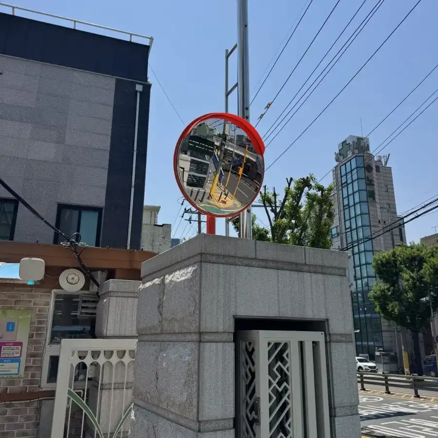 부천반사경설치 - 산업단지 진출입로 시공 사례